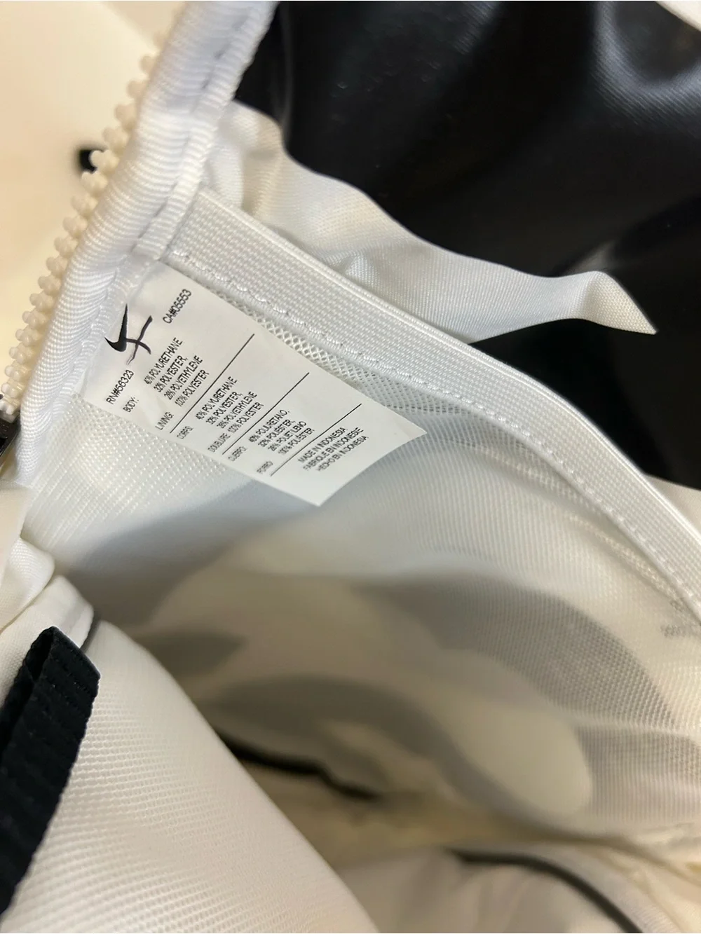 Nike White and Black Sling Crossbody Bag with Small Pouch